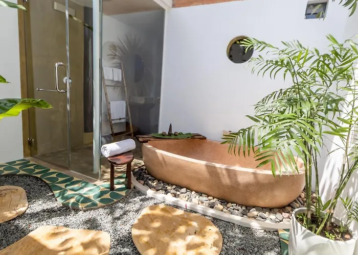Hotel Through The Looking Glass Wellness Retreat Siem Reap