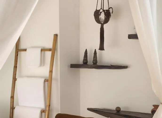 Through The Looking Glass Wellness Retreat Hotel 5*