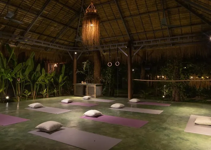 Hotel Through The Looking Glass Wellness Retreat Siem Reap