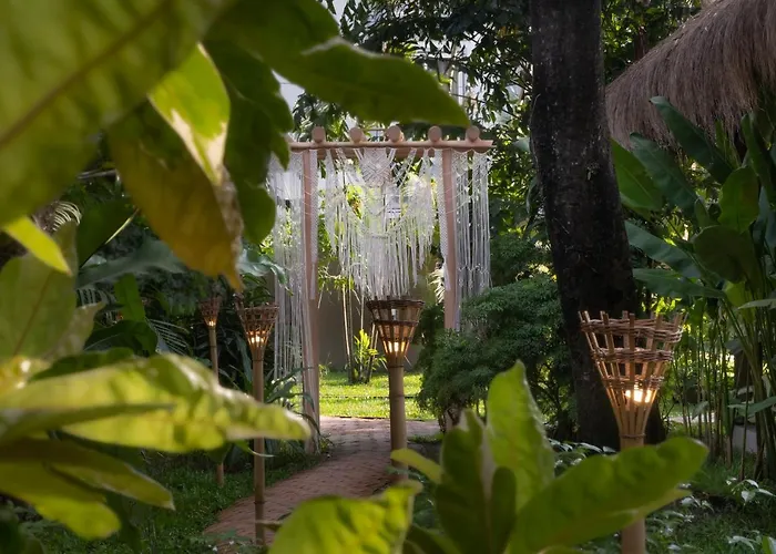 Hotel Through The Looking Glass Wellness Retreat Siem Reap