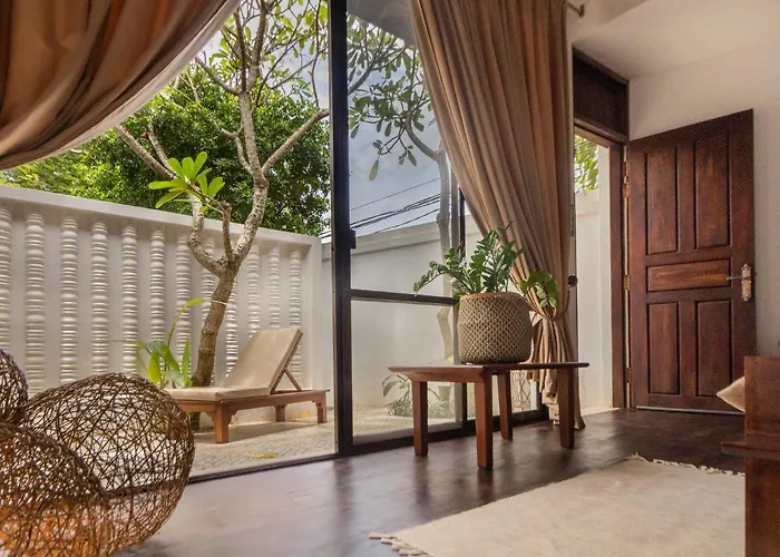 Through The Looking Glass Wellness Retreat 5* Siem Reap