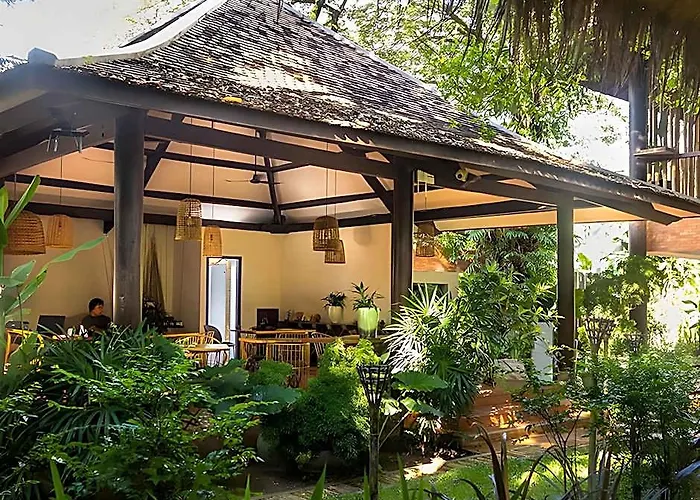 Hotel Through The Looking Glass Wellness Retreat Siem Reap